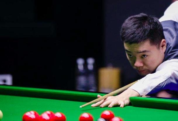 要求选手在 要求选手在